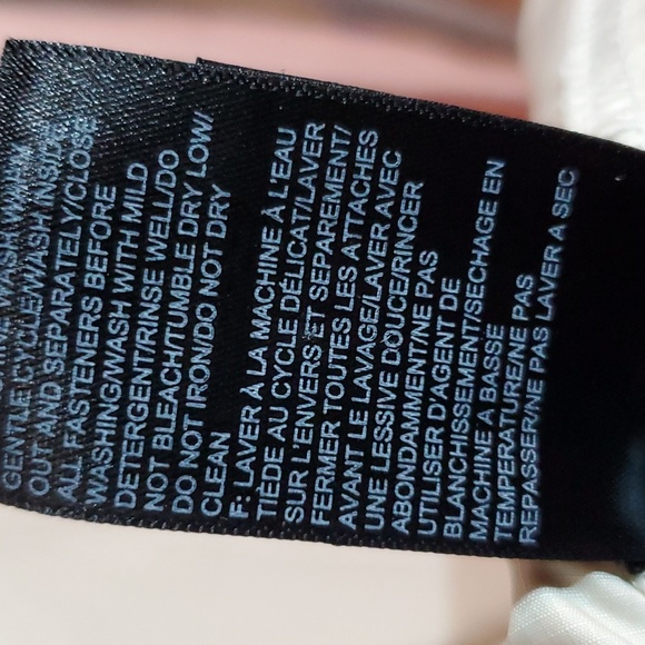 The North Face windbreaker. - Picture 8 of 10